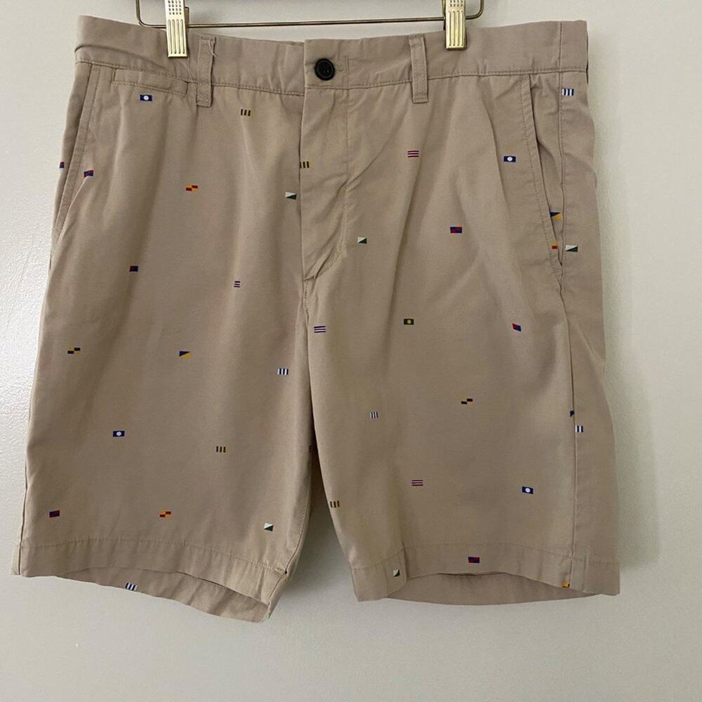 H&M sz 34 tan Perm Press Shorts with pockets‎